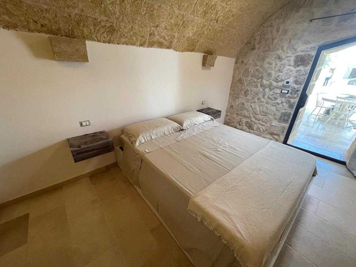 Le Liame Antico Trullo Villa Gagliano del Capo Luaran gambar